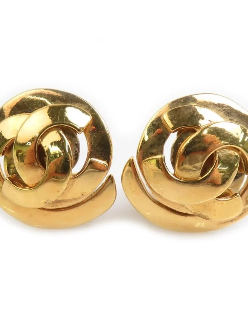 CHANEL Vintage CC Logo Clip on Earrings Gold Metal